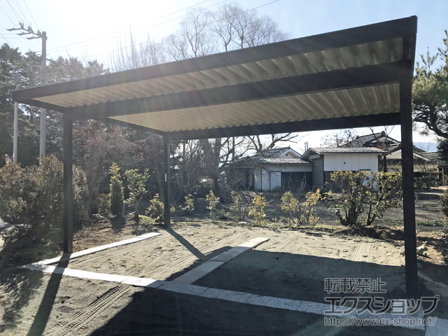 長野県安曇野市のLIXIL リクシル（トステム）のカーポート テリオスポートIII 1500 2台用 角柱4本柱 積雪〜50cm対応 施工例