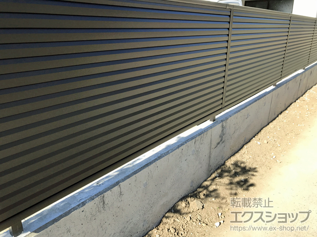 長野県安曇野市ののフェンス・柵 ミエーネフェンス 目隠しルーバータイプ 自由柱タイプ 施工例