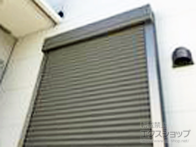 愛知県西尾市のLIXIL リクシル（トステム）の窓シャッター 【特注】リフォームシャッター イタリヤ 手動式 施工例