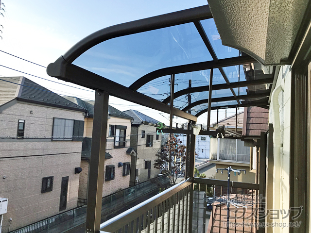 埼玉県越谷市ののバルコニー・ベランダ屋根 プレシオステラス R型 屋根タイプ 単体 積雪〜20cm対応 施工例