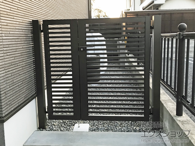 広島県東広島市のの門扉 プレスタ門扉 3型 太横桟 両開き親子 柱使用 施工例