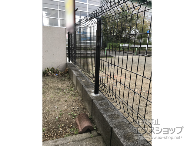 愛知県清須市ののフェンス・柵 メッシュフェンス G10-R 自由柱 施工例