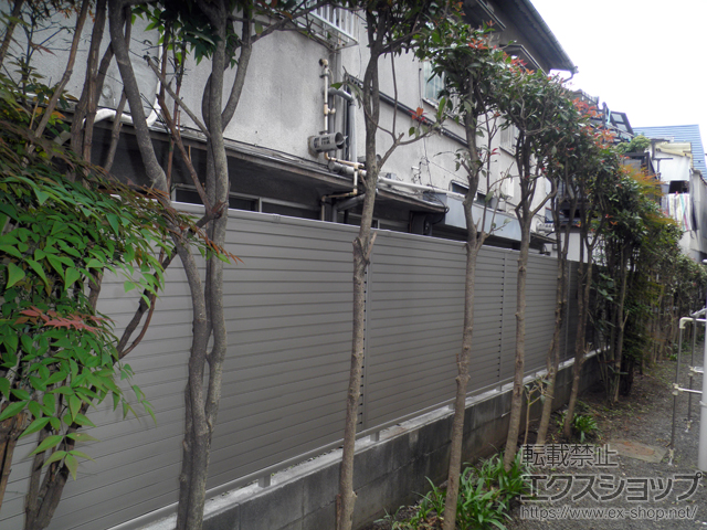 東京都国分寺市ののフェンス・柵 シンプレオフェンス5型 横目隠し*自由柱施工 施工例