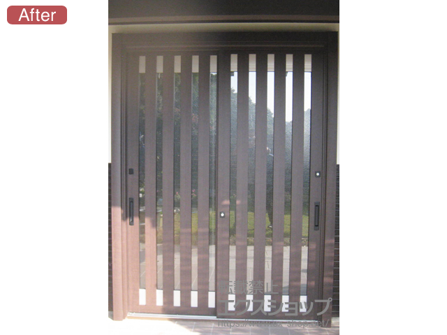 長崎県佐世保市のLIXIL リクシル（トステム）の玄関ドア リシェント玄関引戸 PG仕様 2枚建戸 ランマ無 15型(縦通し) 施工例