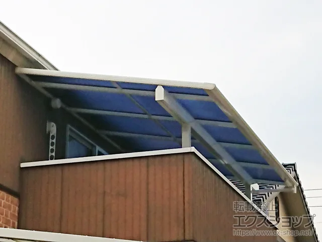 大分県大分市のYKKAPのバルコニー・ベランダ屋根 ヴェクターテラス F型 屋根タイプ 単体 積雪～20cm対応 施工例