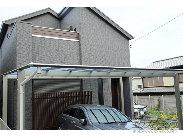 神奈川県横浜市ののカーポート スカイリード 両側支持 ワイド2台用 マテリアルカラー 積雪〜20cm対応 施工例