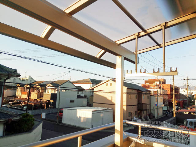 京都府京都市ののバルコニー・ベランダ屋根 ヴェクターテラス R型 屋根タイプ 単体 積雪〜20cm対応 施工例