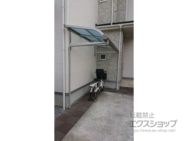 埼玉県蓮田市のYKKAPのバルコニー・ベランダ屋根 ヴェクターテラス R型 ルーフタイプ 単体 積雪～20cm対応 施工例