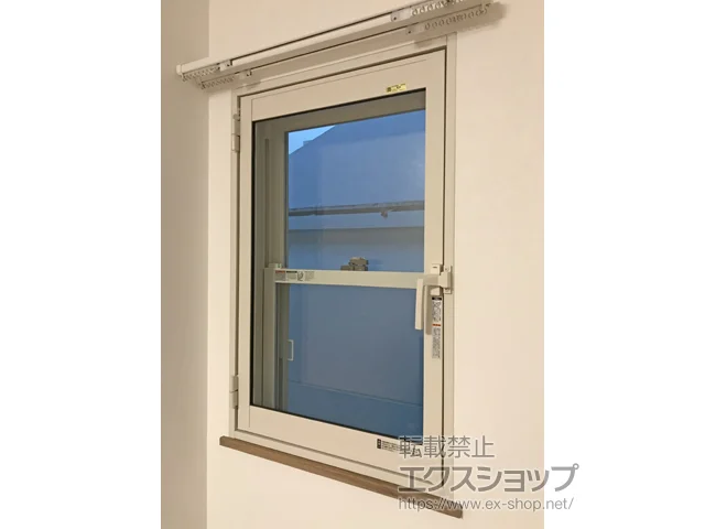 神奈川県川崎市のLIXIL リクシル（トステム）の内窓（二重窓・二重サッシ） インプラス ダストバリア仕様 開き窓 外観右吊元 施工例