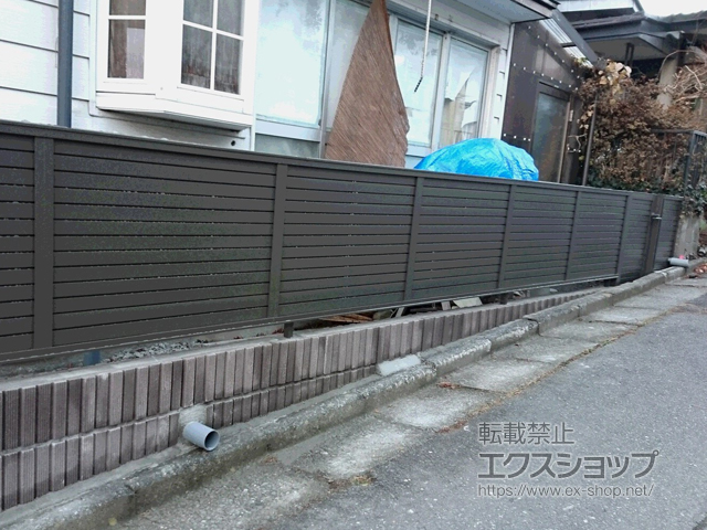 長野県上伊那郡辰野町のの門扉 プレスタ門扉 5型 横目隠し 片開き 柱使用 施工例