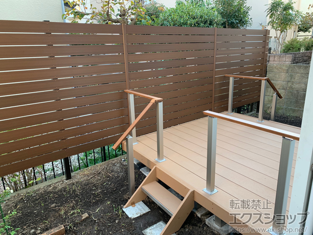 神奈川県藤沢市ののフェンス・柵 マイティウッド デコ 横貼り13段 隙間10mm 施工例