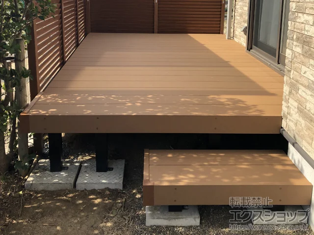 茨城県守谷市のYKKAPのウッドデッキ リウッドデッキ 200 施工例