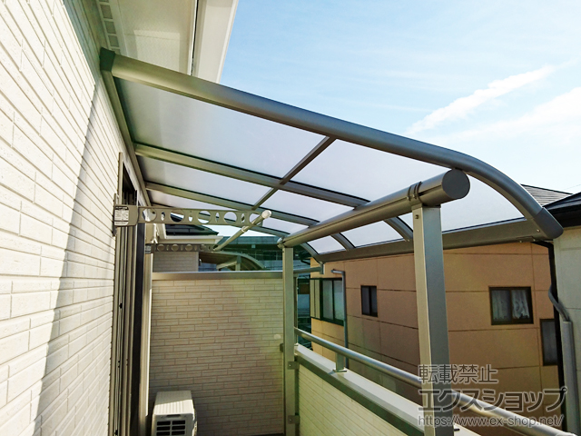 埼玉県越谷市ののバルコニー・ベランダ屋根 ヴェクターテラス R型 屋根タイプ 単体 積雪〜20cm対応 施工例