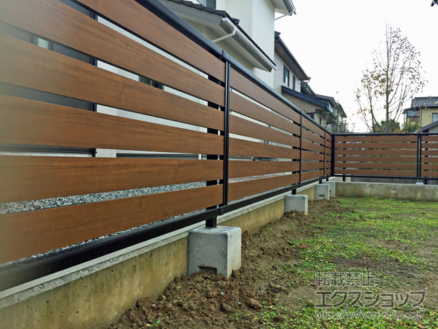 富山県射水市ののフェンス・柵 モクアルフェンス 横板タイプ 自由柱施工 施工例