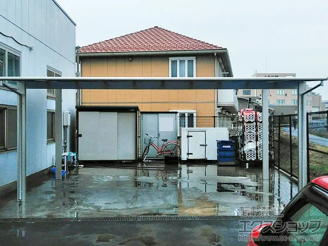神奈川県横浜市のYKKAPのカーポート エフルージュ ツイン 積雪〜20cm対応 施工例
