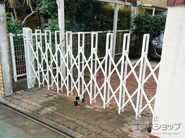 東京都三鷹市ののカーゲート トリップゲート RB型 ノンレール 片開き 30Ｓ 施工例