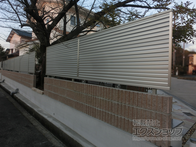 大阪府枚方市ののフェンス・柵 ミエーネフェンス 目隠しルーバータイプ 自由柱施工 施工例