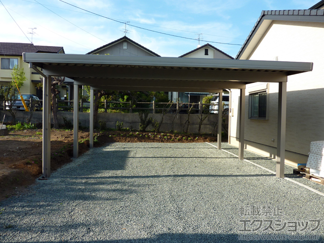 熊本県上益城郡益城町のLIXIL リクシル（トステム）のカーポート テリオスポートIII 3000 2台用 奥行延長 角柱6本柱 積雪〜100cm対応 施工例