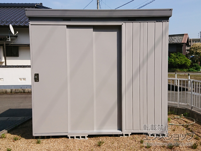 山口県山口市のの物置・屋外倉庫 断熱物置 ネクスタプラス 扉タイプ 一般型 2630×2210×2375（NXP-60HT） NXP-60HT-MG 施工例