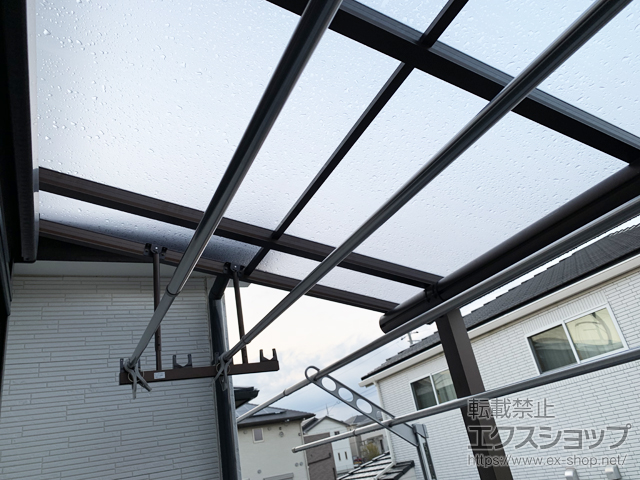 京都府木津川市ののバルコニー・ベランダ屋根 ヴェクターテラス F型 屋根タイプ 単体 積雪〜20cm対応 施工例