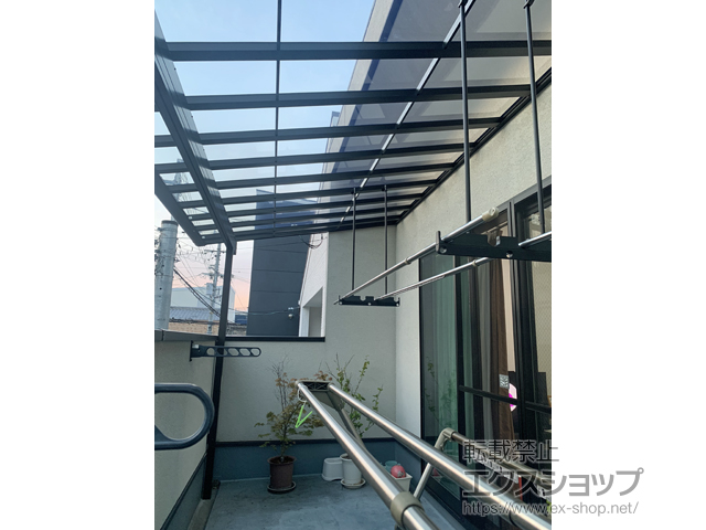 のLIXIL リクシル（トステム）のバルコニー・ベランダ屋根 パワーアルファ F型 屋根タイプ 単体 積雪〜30cm対応 施工例