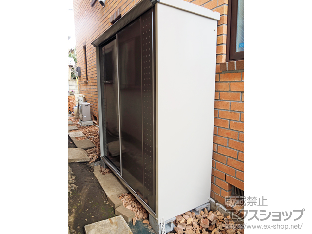 東京都世田谷区のの物置・屋外倉庫 グランプレステージジャンプ 1879×650×1900 GP-196A-F-CB 施工例