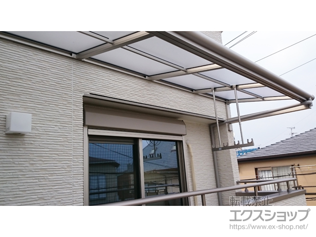 大阪府豊中市ののバルコニー・ベランダ屋根 ヴェクターテラス F型 ルーフタイプ 単体積雪〜20cm対応 施工例