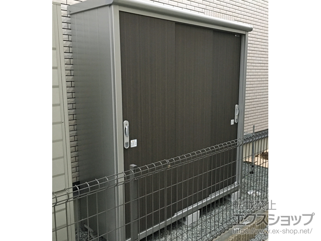 静岡県三島市のの物置・屋外倉庫 エスモ 一般型 1797×650×1959（ESE-1806A） ESE-1806A-DW 施工例