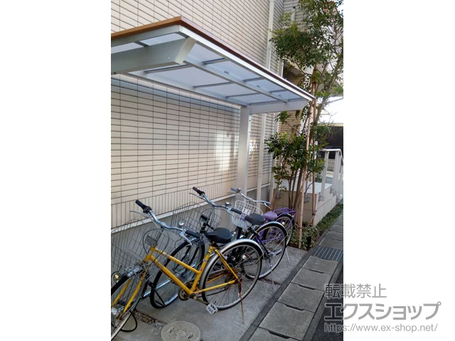 千葉県流山市のLIXIL(リクシル)のテラス屋根 フーゴF 独立テラスタイプ 単体 木調色 積雪～20cm対応 施工例
