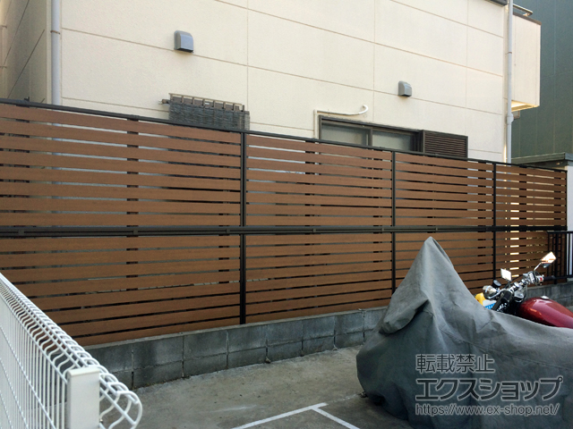 東京都大田区ののフェンス・柵 モクアルフェンス 横板タイプ 2段支柱 自立建て用（パネル2段） 施工例