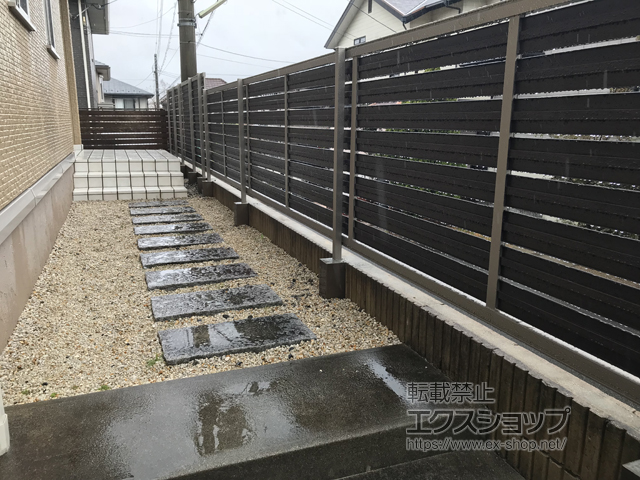 京都府亀岡市のLIXIL リクシル(新日軽)のフェンス・柵 セレビューフェンスRP3型 自在柱式 施工例