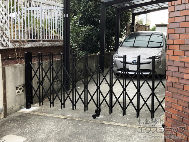 東京都練馬区ののカーゲート トリップゲート RA型 ノンレール 片開き 33S*施錠機能無し　 施工例
