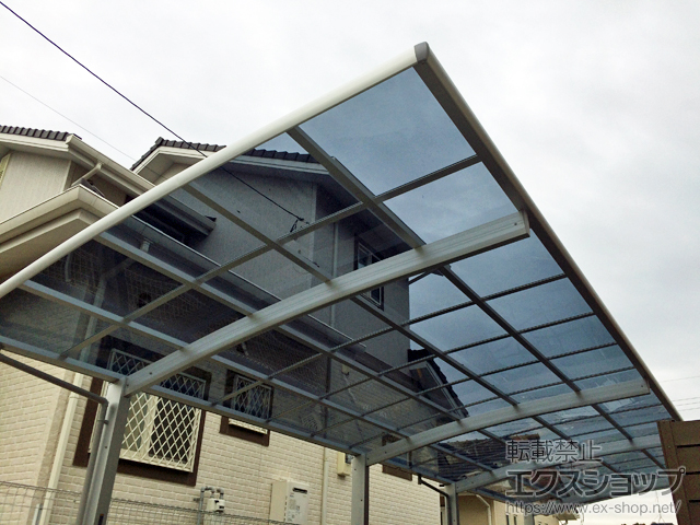 長崎県佐世保市ののカーポート レイナポートグラン 縦連棟　積雪〜20cm対応 施工例