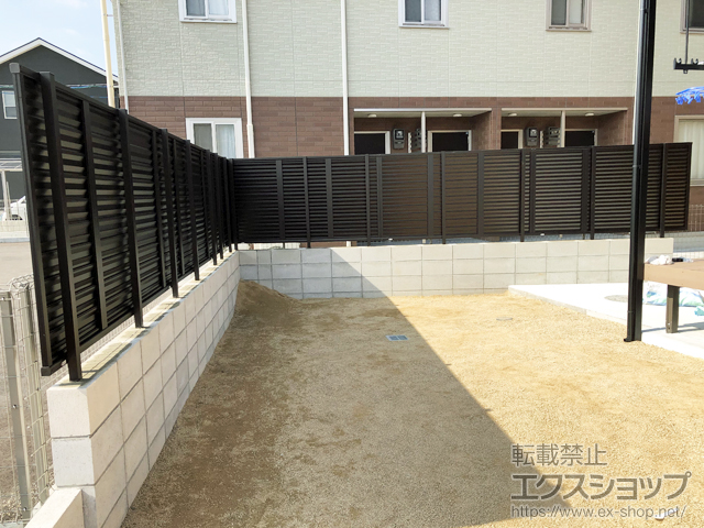 長崎県佐世保市ののフェンス・柵 シンプレオフェンス13型 ルーバー 自由柱施工 施工例