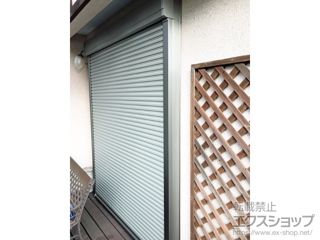 福岡県糟屋郡新宮町のLIXIL リクシル（トステム）の窓シャッター 【特注】リフォームシャッター イタリヤ 手動式 施工例