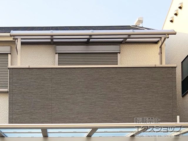 大阪府大阪市ののバルコニー・ベランダ屋根 スピーネ R型 屋根タイプ 単体 積雪〜20cm対応 施工例