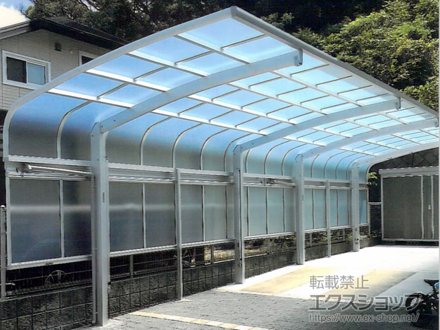 長崎県長崎市ののカーポート レイナキャップポートグラン 縦連棟　積雪〜20cm対応 施工例