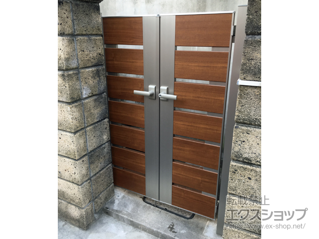 大阪府箕面市のの門扉 ルシアス門扉BW01型 横スリット 両開き 複合カラー 柱使用 施工例