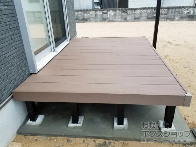 �������ђˎs�̂̃e���X�����A�E�b�h�f�b�L ���E�b�h�f�b�L 200 �{�H��