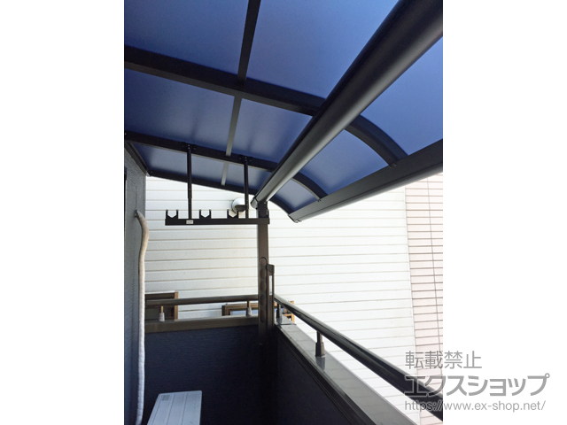 大阪府大阪市ののバルコニー・ベランダ屋根 プレシオステラス R型 屋根タイプ 単体 積雪〜20cm対応 施工例