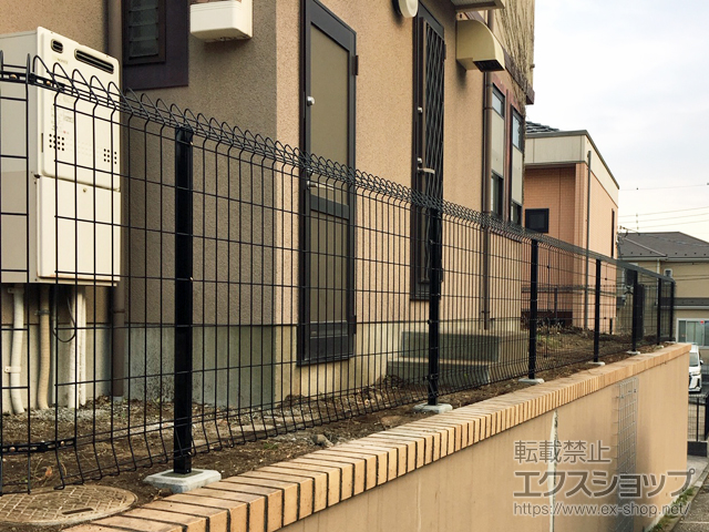神奈川県横須賀市ののフェンス・柵 メッシュフェンス G10-R　自由柱 施工例