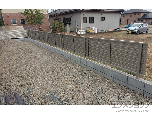 茨城県鹿嶋市ののフェンス・柵 ミエーネフェンス 目隠しルーバータイプ 自由柱施工 施工例