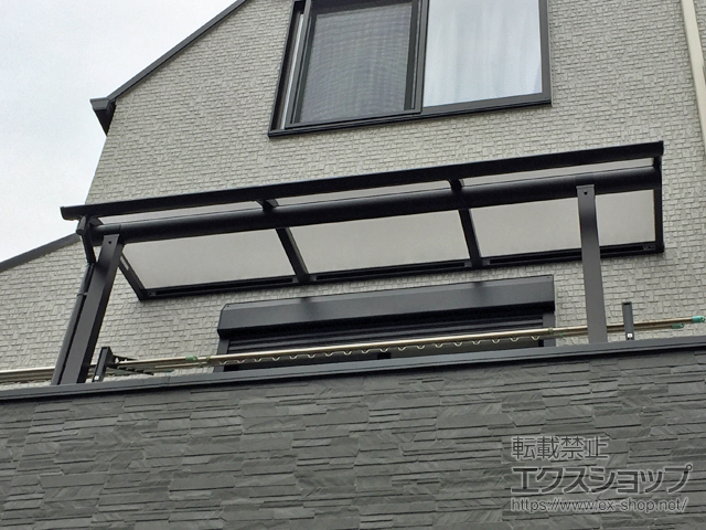 東京都板橋区ののバルコニー・ベランダ屋根 プレシオステラス R型 屋根タイプ 単体 積雪〜20cm対応 施工例