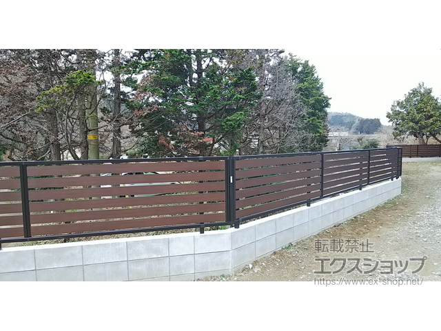 福島県西白河郡泉崎村ののフェンス・柵 モクアルフェンス 横板タイプ 自由柱施工 施工例