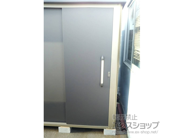 兵庫県西宮市のの物置・屋外倉庫 エスケーエイト SK8-130 一般型 2600×1600×1940 SK8-130-GK 施工例