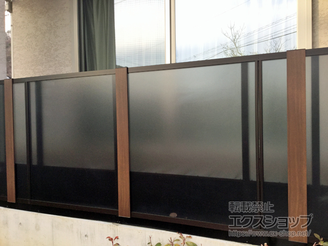 長野県上田市ののフェンス・柵 ルシアスフェンスJ01型 ポリカパネル 自由柱施工 施工例