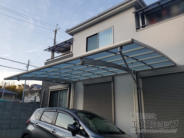 兵庫県川西市ののカーポート レイナポートREグラン 前下がり 積雪〜20cm対応 施工例
