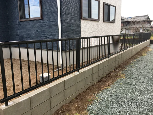 熊本県宇城市のValue Selectのフェンス・柵・塀 ミエッタフェンス 防犯たて格子タイプ 自由柱施工 施工例