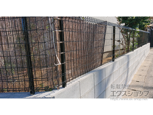 千葉県佐倉市ののフェンス・柵 メッシュフェンス G10-R 自由柱 施工例