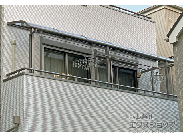 東京都足立区ののバルコニー・ベランダ屋根 スピーネ R型 屋根タイプ 連棟 積雪〜20cm対応 施工例
